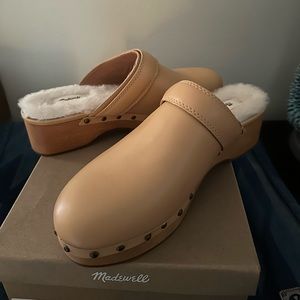 Madewell shearling- lined leather clogs 7.5